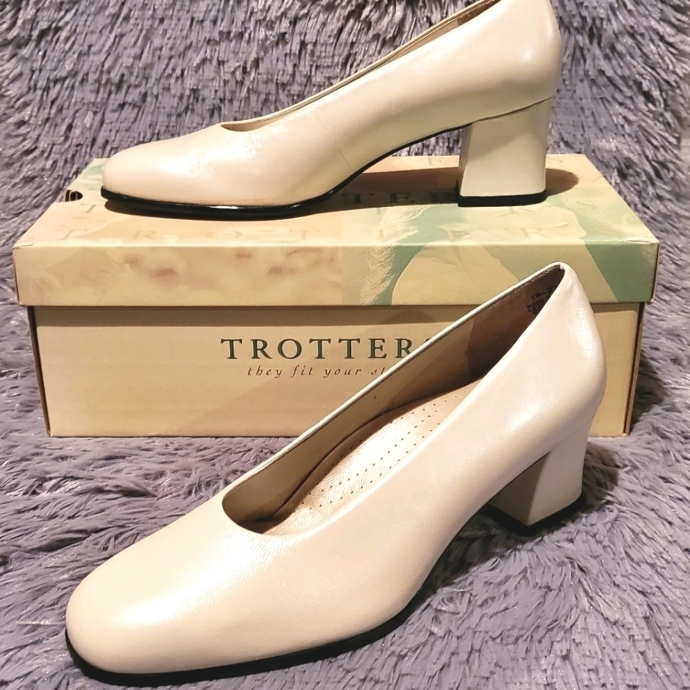 Trotters May White Pearl Block Heels